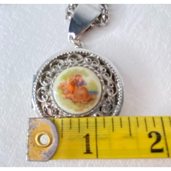 Silver Tone Pendant Locket Necklace Courting Couple Fragonard Style - Picture 7 of 7